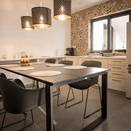 Luxury Design Apartment *